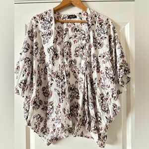 Janice Women’s Floral Print Open Front Kimono. One size
